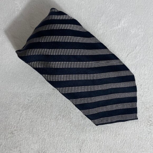 Calvin Klein 100% Silk Tie - Black & Cream Diagonal Stripes - Picture 2 of 6